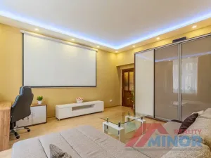 Prodej bytu 3+1, Slaný, Ouvalova, 94 m2