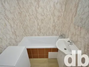 Pronájem bytu 2+1, Toužim, Na Zámecké, 67 m2
