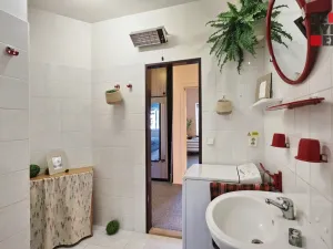 Prodej bytu 2+1, Hranice - Hranice I-Město, Kpt. Jaroše, 53 m2