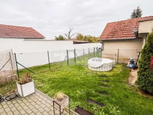 Pronájem bytu 3+kk, Šaratice, Náves, 45 m2