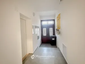 Pronájem bytu 1+kk, Znojmo, U Brány, 35 m2