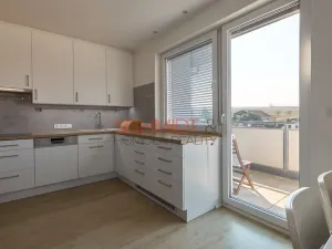 Prodej bytu 3+kk, Hustopeče, Gen. Peřiny, 64 m2