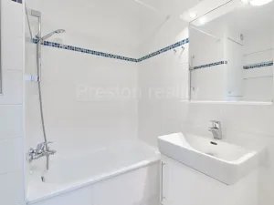 Pronájem bytu 1+kk, Praha - Troja, Písečná, 26 m2