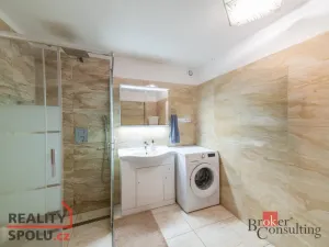 Prodej rodinného domu, Jimlín, 196 m2