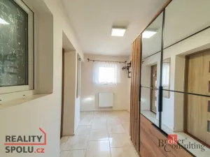 Prodej rodinného domu, Jimlín, 196 m2