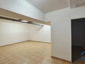 Pronájem kanceláře, Praha - Kobylisy, Pohnertova, 42 m2