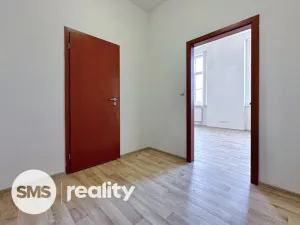 Pronájem bytu 1+kk, Opava - Město, Popská, 38 m2