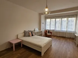 Pronájem bytu 3+kk, Praha, Kladenská, 82 m2