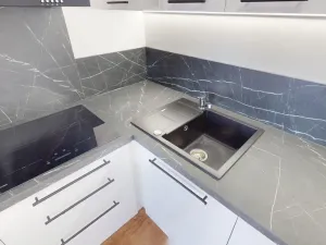 Pronájem bytu 1+kk, Praha - Břevnov, Na Petynce, 26 m2