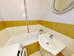 Pronájem bytu 3+kk, Praha - Záběhlice, Bělčická, 56 m2