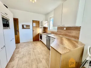 Prodej rodinného domu, Karlovice, 195 m2