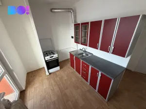 Pronájem bytu 2+1, Třinec, Máchova, 52 m2