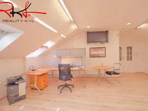 Pronájem kanceláře, Roudnice nad Labem, Husovo náměstí, 101 m2