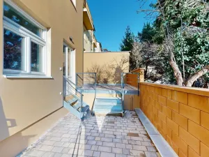 Pronájem bytu 1+kk, Praha - Břevnov, Na Petynce, 35 m2