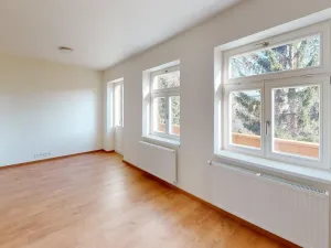 Pronájem bytu 1+kk, Praha - Břevnov, Na Petynce, 35 m2