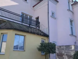 Prodej vícegeneračního domu, Kostelec nad Labem, nám. Komenského, 369 m2