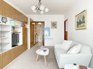 Pronájem bytu 2+kk, Praha, Rajmonova, 43 m2