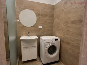 Pronájem bytu 2+1, Zlín - Malenovice, Chelčického, 54 m2