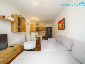 Pronájem bytu 2+kk, Karlovy Vary, Mattoniho nábřeží, 62 m2