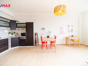 Pronájem bytu 2+kk, Praha - Libeň, Českomoravská, 59 m2