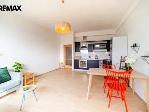 Pronájem bytu 2+kk, Praha - Libeň, Českomoravská, 59 m2