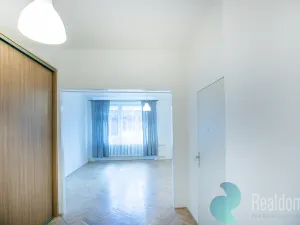 Pronájem bytu 1+1, Praha - Smíchov, Stroupežnického, 43 m2