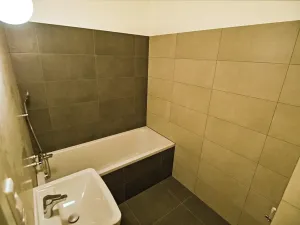 Pronájem bytu 2+kk, Beroun, Na Náhonu, 57 m2