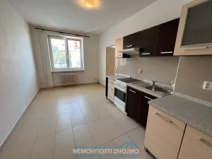 Pronájem bytu 2+kk, Znojmo, nám. Kpt. Otm. Chlupa, 42 m2