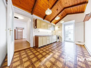 Prodej bytu 3+1, Olomouc, Komenského, 116 m2