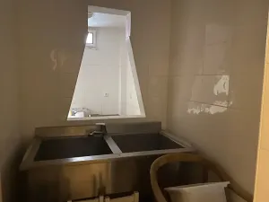 Pronájem komerční nemovitosti, Praha - Liboc, Na Džbánu, 100 m2