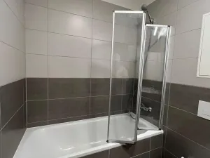 Pronájem bytu 1+kk, Praha - Dolní Měcholupy, Honzíkova, 42 m2