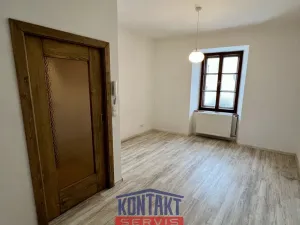 Pronájem bytu 1+kk, Jindřichův Hradec, Kostelní, 36 m2