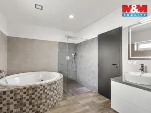 Prodej rodinného domu, Chrudim - Chrudim III, Obce Ležáků, 220 m2