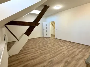 Pronájem bytu 3+kk, Cheb, Židovská, 75 m2