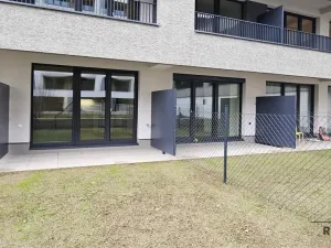 Pronájem bytu 1+kk, Praha - Hloubětín, Poděbradská, 32 m2