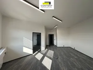 Pronájem kanceláře, Nupaky, Komerční, 267 m2