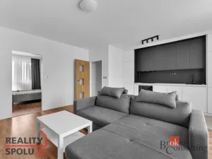 Pronájem bytu 2+kk, Hradec Králové - Kukleny, Pražská třída, 52 m2