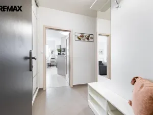 Prodej bytu 1+kk, Praha - Letňany, Miroslava Hajna, 48 m2