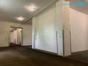 Pronájem skladu, Karlovy Vary, Sokolovská, 1800 m2