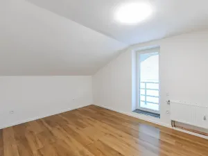 Pronájem ubytování, Praha - Hloubětín, Aloisovská, 340 m2