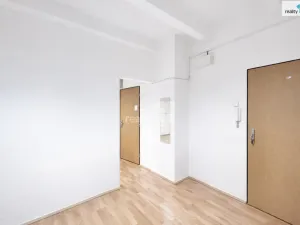 Prodej komerční nemovitosti, Praha - Vršovice, Gruzínská, 24 m2