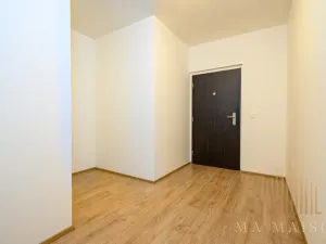 Pronájem bytu 2+kk, Praha - Vysočany, Svatošových, 58 m2