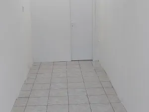 Pronájem obchodního prostoru, Praha - Holešovice, Ortenovo náměstí, 15 m2