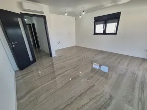 Prodej bytu 3+kk, Malinska, Chorvatsko, 75 m2