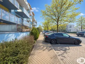 Pronájem bytu 1+kk, Praha, Tibetská, 34 m2