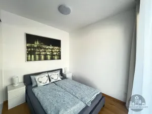 Pronájem bytu 2+kk, Praha - Košíře, Starokošířská, 40 m2