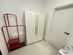 Pronájem bytu 2+kk, Praha - Košíře, Starokošířská, 40 m2