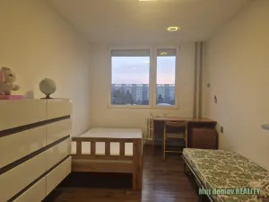 Pronájem bytu 2+kk, Praha - Kobylisy, Frýdlantská, 43 m2