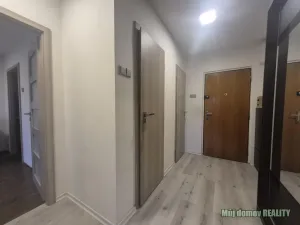 Pronájem bytu 2+kk, Praha - Kobylisy, Frýdlantská, 43 m2