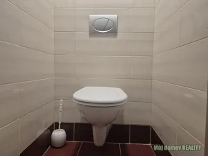 Pronájem bytu 2+kk, Praha - Kobylisy, Frýdlantská, 43 m2